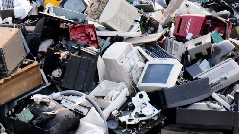 Do you know what electronic waste is and how much it pollutes?